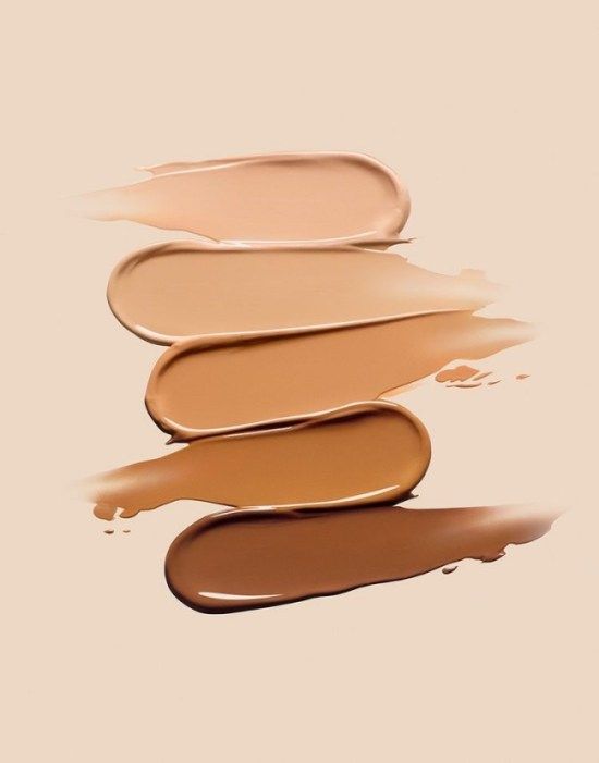 10 Tips And Tricks On How To Apply Flawless Foundation - Society19